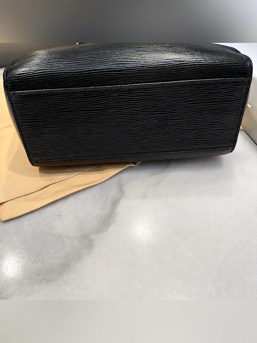 Louis Vuitton • Alma PM Epi Black Leather • Handbag • Purse